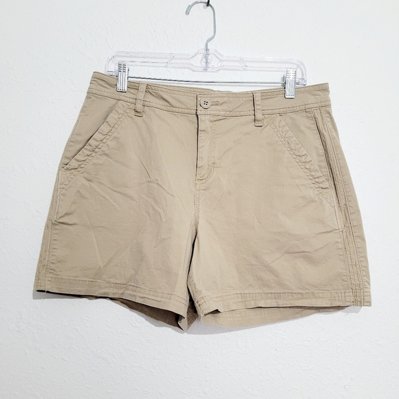 Eddie Bauer Woman's Flat Front Khaki Shorts Size 12 Cotton Stretch Blend - Picture 1 of 8
